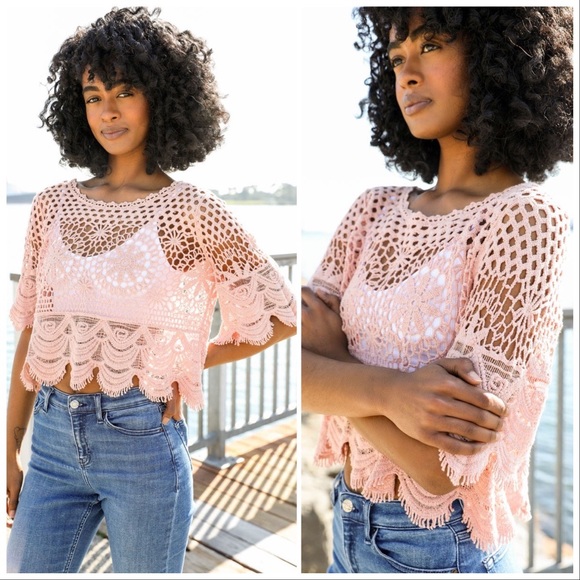 Diane Crochet Short Sleeve Crop Top - Picture 9 of 12